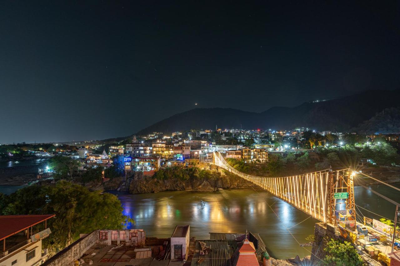 Madpackers Rishikesh Laxman Jhula Hostel Exterior photo
