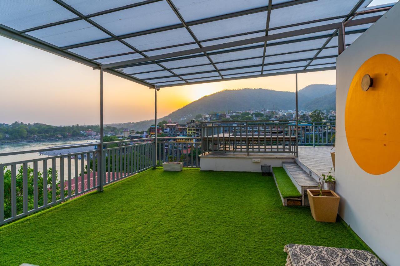 Madpackers Rishikesh Laxman Jhula Hostel Exterior photo